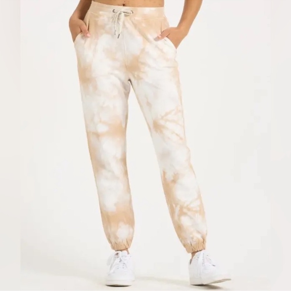 Vuori Tie-Dye Track Joggers in Beige and White